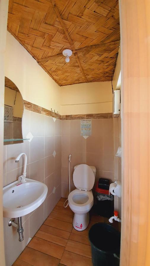 Calatagan'S Bahay Kubo - With Beach Access Екстер'єр фото